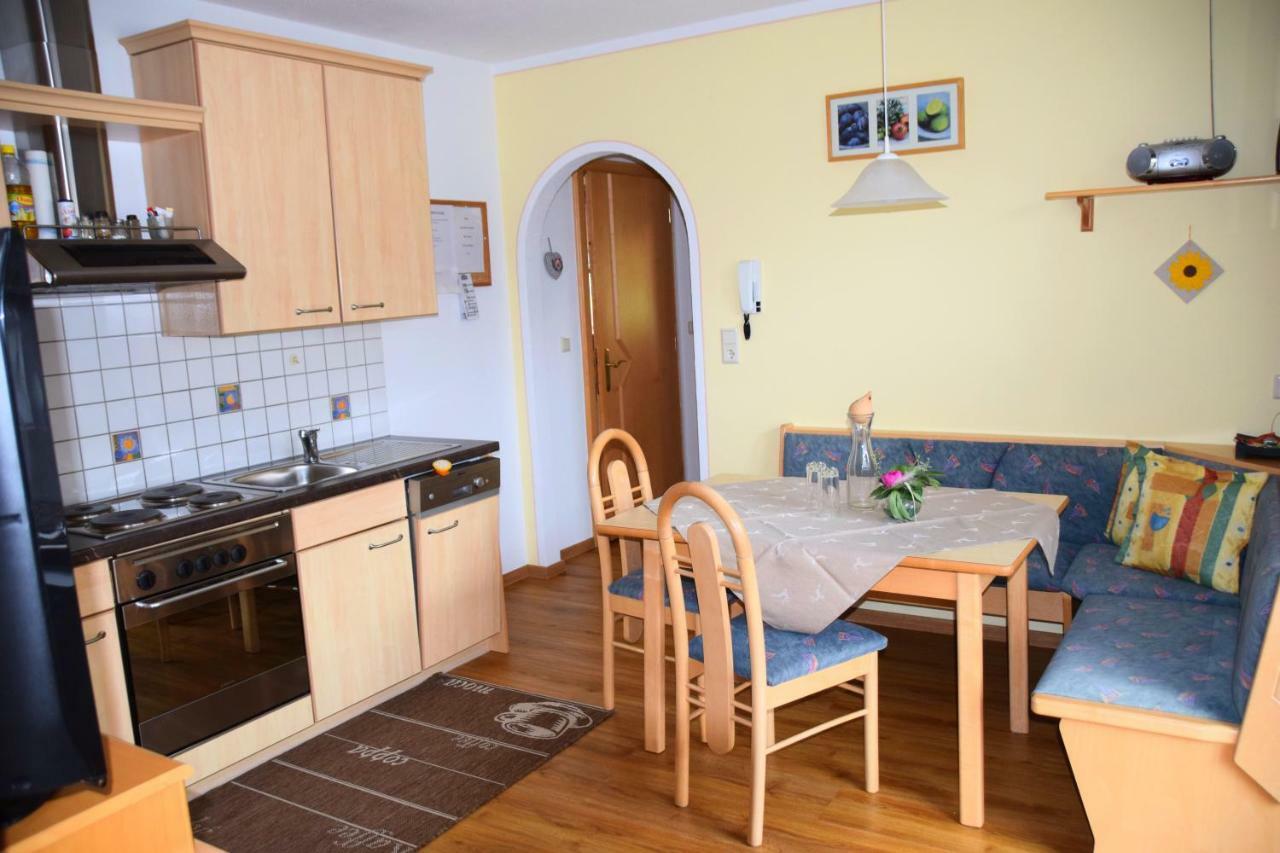 Apart Andrea Apartment Pfunds Bagian luar foto