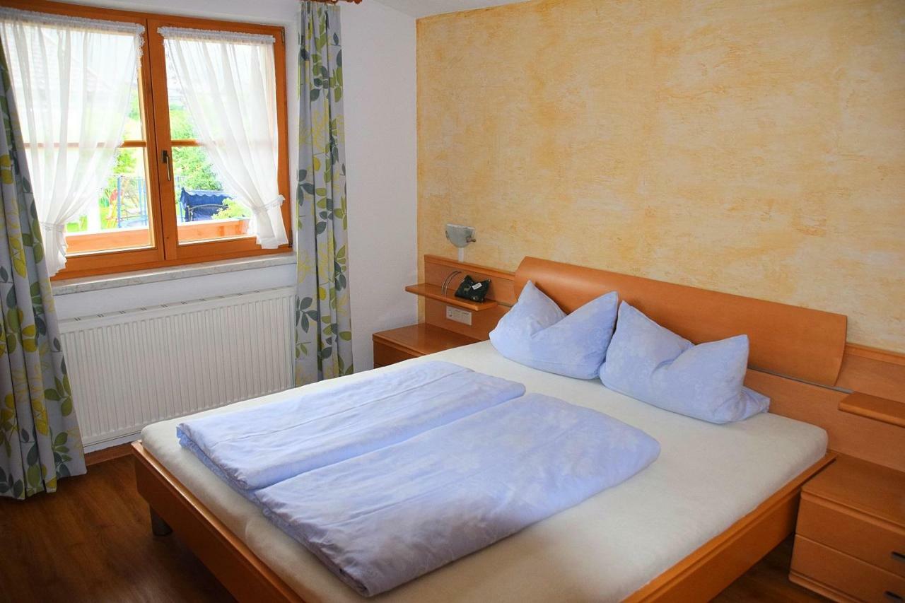 Apart Andrea Apartment Pfunds Bagian luar foto